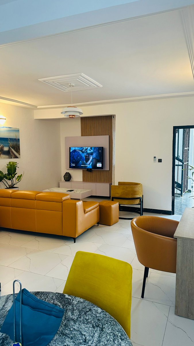 GlennMon__'s tweet photo. Visiting Limbe is this Holiday??.
UNIC NEST ACCOMMODATIONS is here.
Your home away from home. 
DM to Book your stay with us today. 
Apartments and Studios available.

A thread. https://t.co/3DyRTlezJC