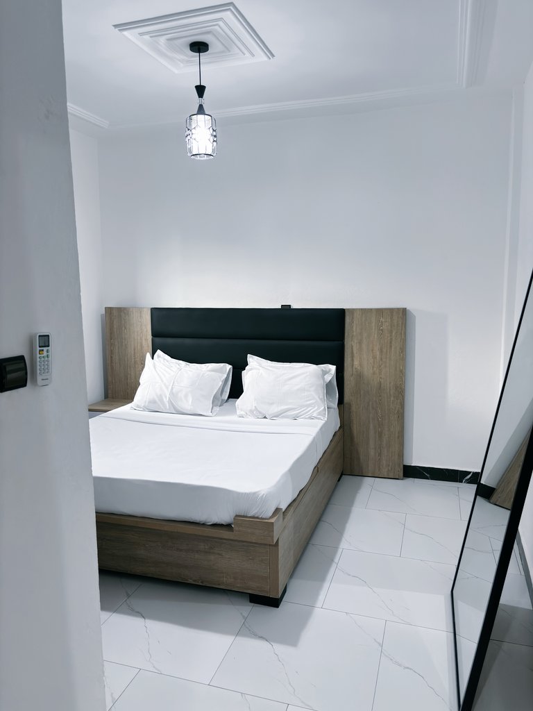 GlennMon__'s tweet photo. Visiting Limbe is this Holiday??.
UNIC NEST ACCOMMODATIONS is here.
Your home away from home. 
DM to Book your stay with us today. 
Apartments and Studios available.

A thread. https://t.co/3DyRTlezJC