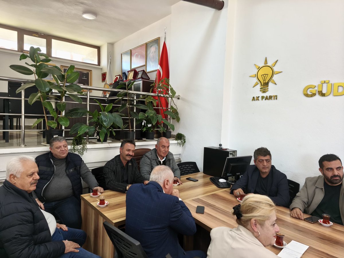 “Haftalık yönetim kurulu toplantımız, İlçe Başkanımız Sayın Zafer Zafer Eroğlu başkanlığında, İlçe Koordinatörümüz Sayın İsa Karapolat’ın katılımıyla gerçekleştirildi.”