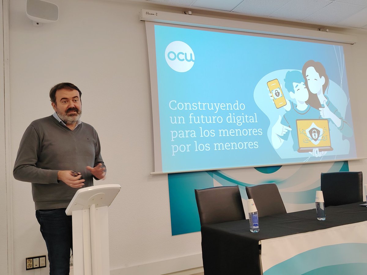 CICAE_Educacion's tweet photo. 🔵 @CICAE_Educacion participa en la jornada de @consumidores “Propuestas para mejorar la protección de los menores en Internet”, con el Secretario de Estado del Ministerio de Juventud e Infancia.
📱🌐 La importancia de una educación para su uso responsable y protegido. #CICAE https://t.co/v4F9WFINPs