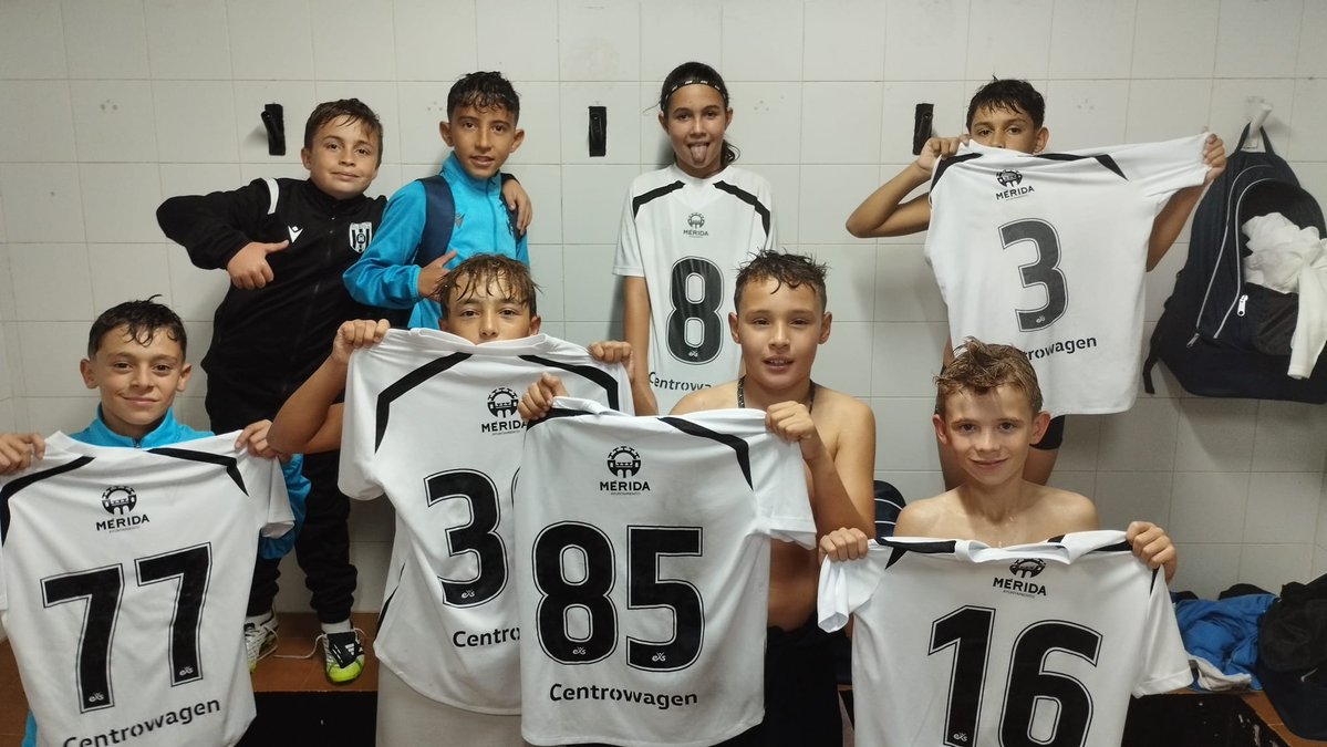 ✅ Nuestro Alevín B también consiguió la victoria esta jornada 🙌🏼⚽️😍

#AlevínB 4-1 Atlético Romano B