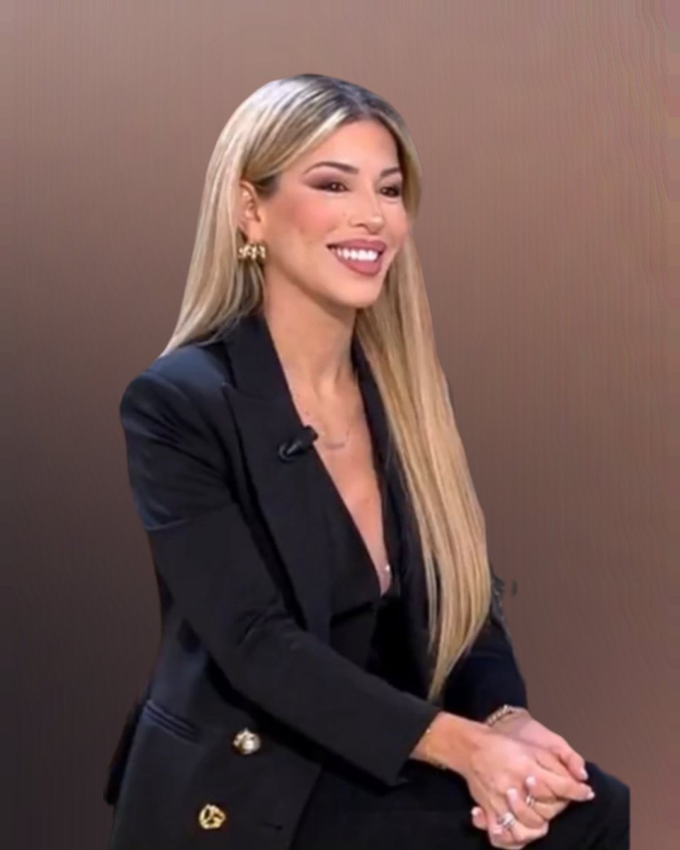 padilla_yasmina's tweet image. PRECIOSA SONRISA 🫠🫠
SIEMPRE AQUI ♾️🤍
#ORIANISTAS #ORIANAMARZOLI