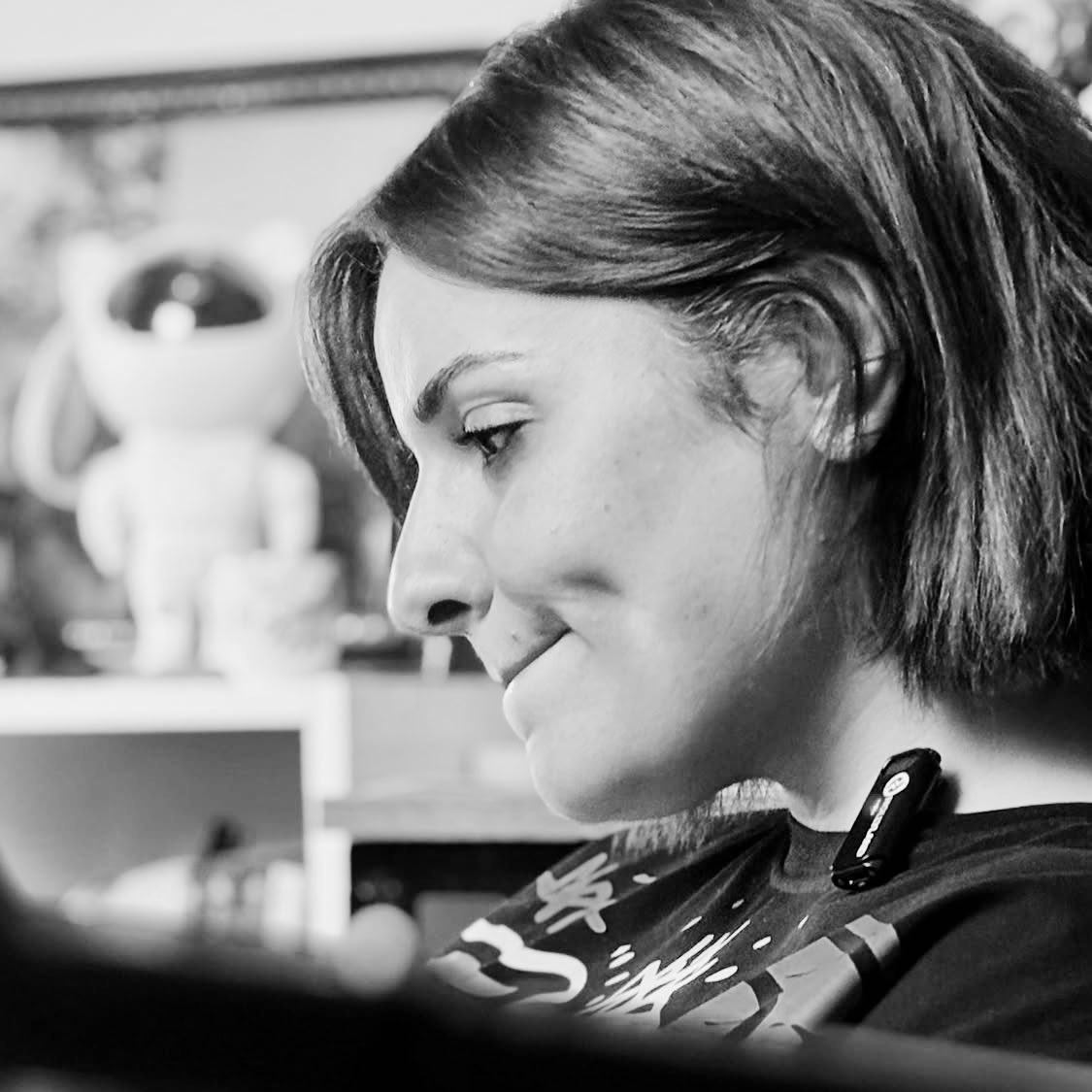 ASMeshref's tweet image. &quot;قطار الاستحواذات غادر المحطة وعلى متنه مستقبل تطوير الألعاب وهو لن يتوقف بسهولة. فهل في القفز النجاة؟&quot; 

⭐️الإعلامية دعاء صلاح تفتح ملفاً قاتماً يؤرق صُنّاع الألعاب واللاعبين
🕘 الجمعة - التاسعة مساءً - على أركيد 

youtube.com/@arcade-dou?si…