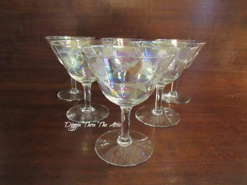 DigginThruTheAt's tweet image. Optic Panel, Iridescent Etched Crystal Champagne Coups, Unknown Manufacturer, Set of 6 .      (3293) etsy.me/4r5ydPl via @Etsy  #wiseshopper