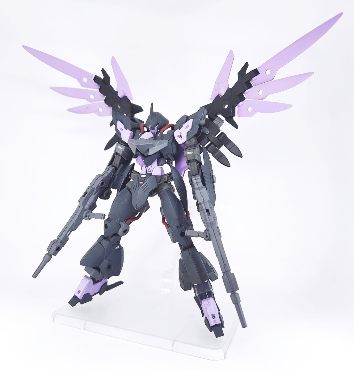 fooly_forestcat's tweet image. 【bEXM21C ヴェルデノヴァ(オリジン)】
バイロン空軍によってカスタムされた黒いヴェルデノヴァ
本来存在しない未来からの技術を受信して開発されたとの噂
#30MMバイロン軍
#30MM空エリア