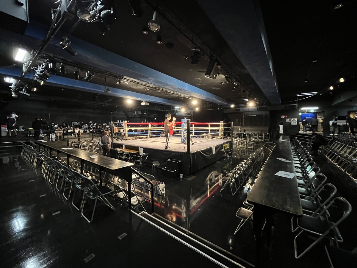 star8webdesign's tweet image. 昨日はボクシングの試合に出場するという夢が叶った日でした。が、負けてしまい言葉に出来ないぐらい悔しいです。応援しにきてくれた皆の勢いは会場1で本当に感謝です。悔しいです。
ボクシングの試合で勝つという新しい夢ができました。