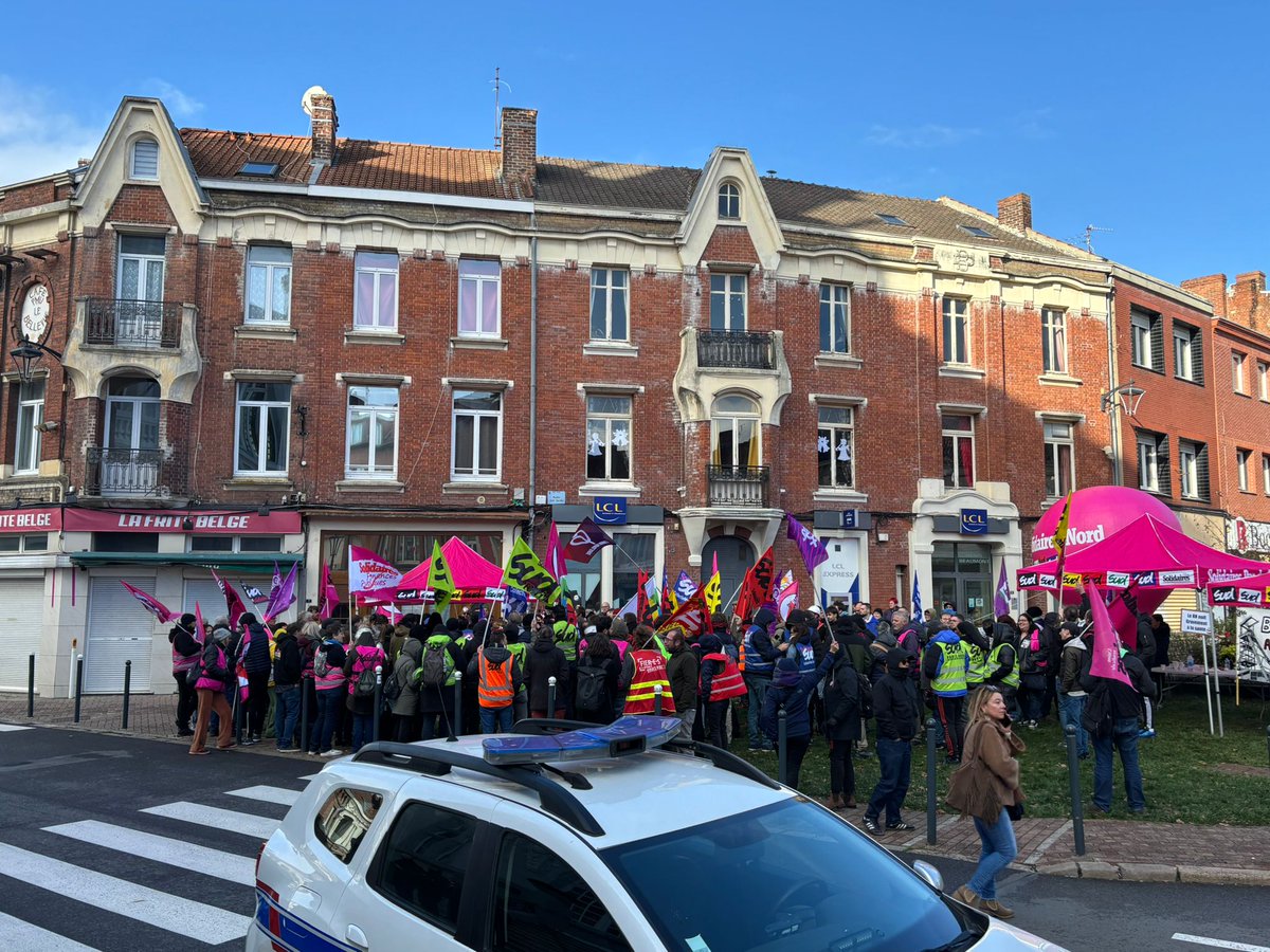 📍Rassemblement de soutien a Djelloul secrétaire de la section Solidaires Collectivités Territoriales de la ville d Henin-Beaumont.
📍Notre camarade risque le licenciement pour avoir pris des positions contre la Mairie tenue par l extrême droite.