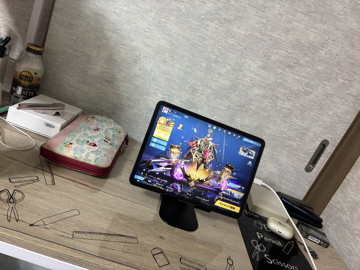 本日誕生日でした🎂
一番に<a href="/shuame_1117/">のーまるぱふぇ🍓🚬</a> から財布のプレゼント🎁
Vaisの人達からもお祝いの言葉やPayをいただいたり…🙇‍♀️
日中はお買い物デート👫💓
ReFaのコームと、デスク買ってくれて
さらには最高のプレート付きのケーキ🎂
これからもこんなにるですがよろしくお願いします🙇‍♀️🙇‍♀️