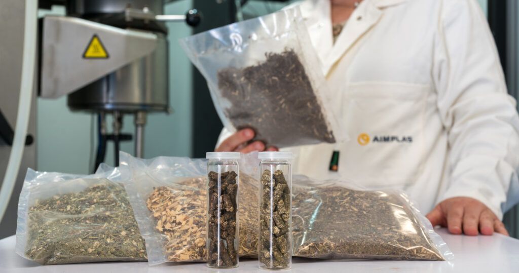 RenewableCNews's tweet image. Smart cultivation on marginal lands for the development of sustainable materials from forest biomass renewable-carbon.eu/news/?p=170400 #biodegradability #biomass #biopackaging #biorefineries #compostability #forestry #polylacticacid #recyclability #RenewableCarbon