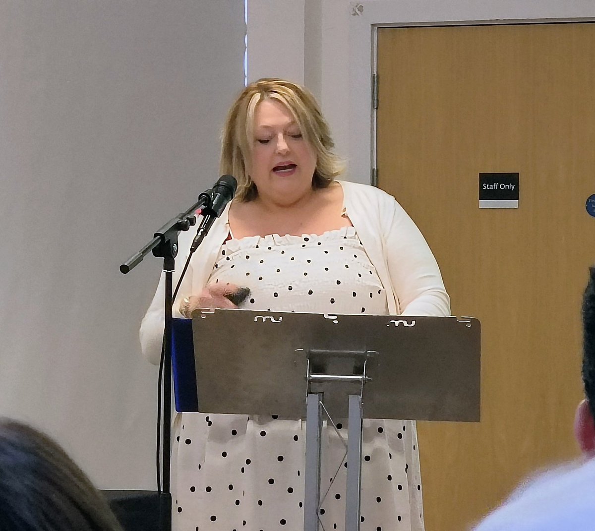 TikiJon10's tweet image. Thrilled to welcome Emma Bowe founder of Shocken Foods to Startup Day @BIPCGM @MancLibraries @BIPC #startupday