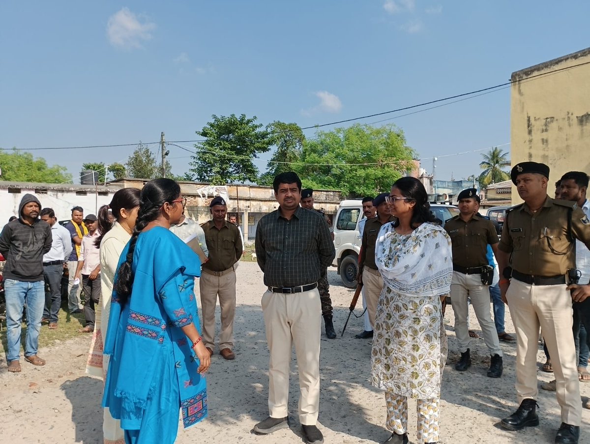 आज दिनांक 17.11.2025 को जिलाधिकारी महोदय, सुपौल द्वारा प्रस्तावित प्रखंड-सह-अंचल कार्यालय, किशनपुर के लिए चयनित भूमि का स्थल निरीक्षण किया गया।
इस अवसर पर उप विकास आयुक्त महोदया, सुपौल, एसडीओ भवन निर्माण, प्रखंड विकास पदाधिकारी, अंचल अधिकारी किशनपुर उपस्थित थे।
<a href="/IPRDBihar/">IPRD Bihar</a>