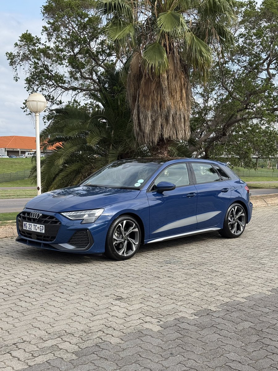peacendlovu_'s tweet photo. Wrapped up the weekend with the 2025 Audi A3 35 TFSI S-line.

Super comfortable cruiser, premium feel, and that signature Audi interior always sets the tone.

This example is equipped with the premium Sonos 3D surround system which I believe it’s a need to have option.

Averaged around 5.8-6.2l/100km on the N1 from Pretoria to Polokwane 

Really enjoyed this one. 👌