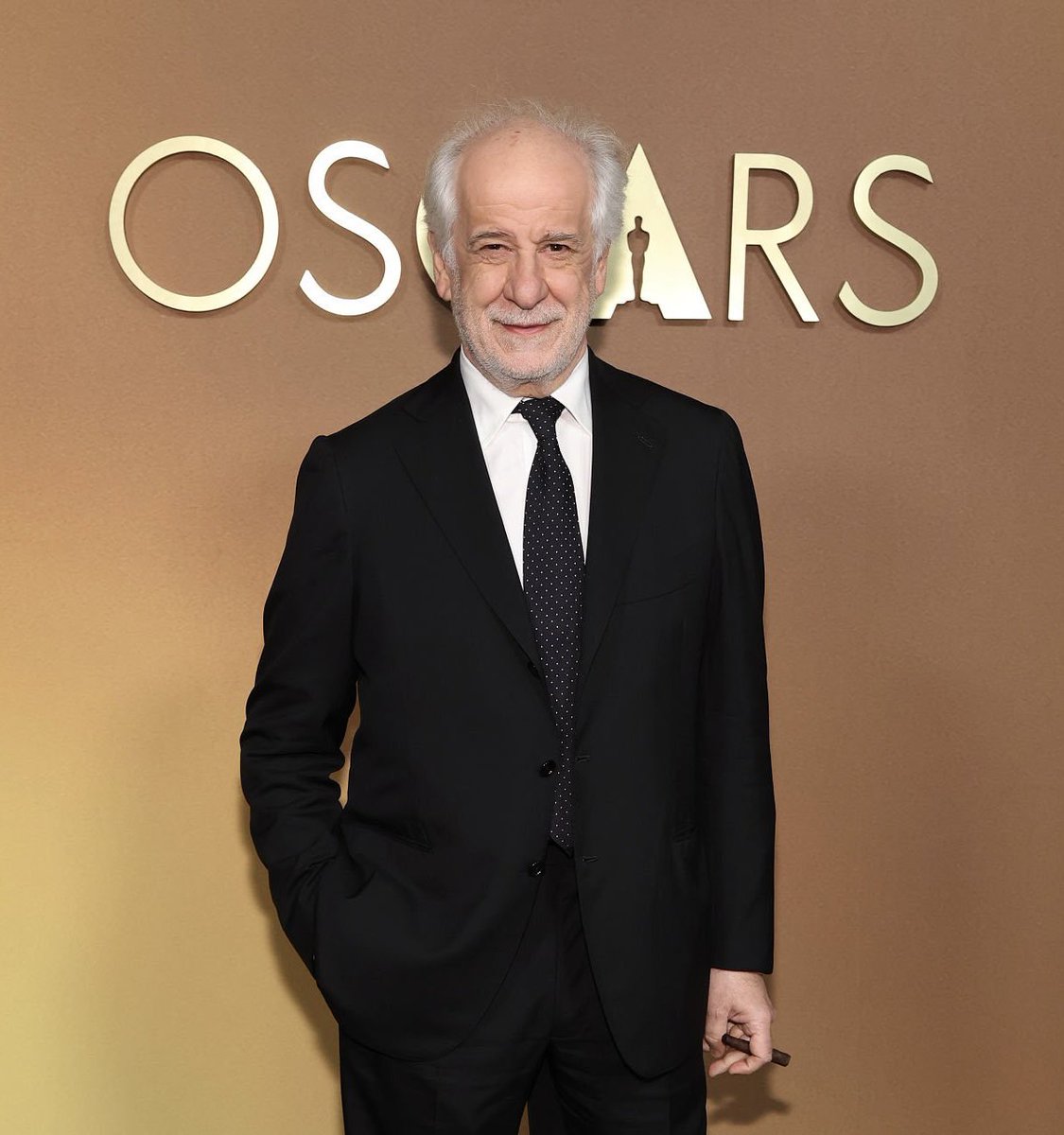 Toni Servillo a Hollywood alla 16esima edizione dei Governors Awards, gli Oscar onorari assegnati dall’Academy of Motion Picture Arts and Sciences. L’attore è in questi giorni negli Stati Uniti per promuovere “La grazia” di Paolo Sorrentino.