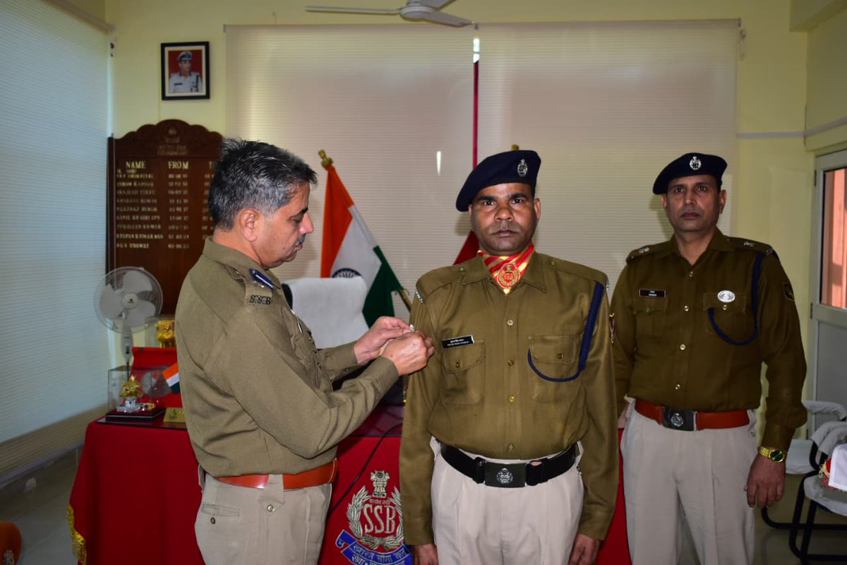 42bnssb_INDIA's tweet image. “सीमा सुरक्षा में निरंतर उत्कृष्ट योगदान देने वाले हमारे ट्रेडमैन साथियों को मिला योग्य प्रमोशन।
यह पल न केवल व्यक्तिगत सफलता है, बल्कि पूरी यूनिट की सामूहिक गौरवगाथा है। 🇮🇳💂‍♂️”
#Promotion #SSB #BorderSecurity #ProudIndian
@SSBFTRLUCKNOW @SSB_INDIA