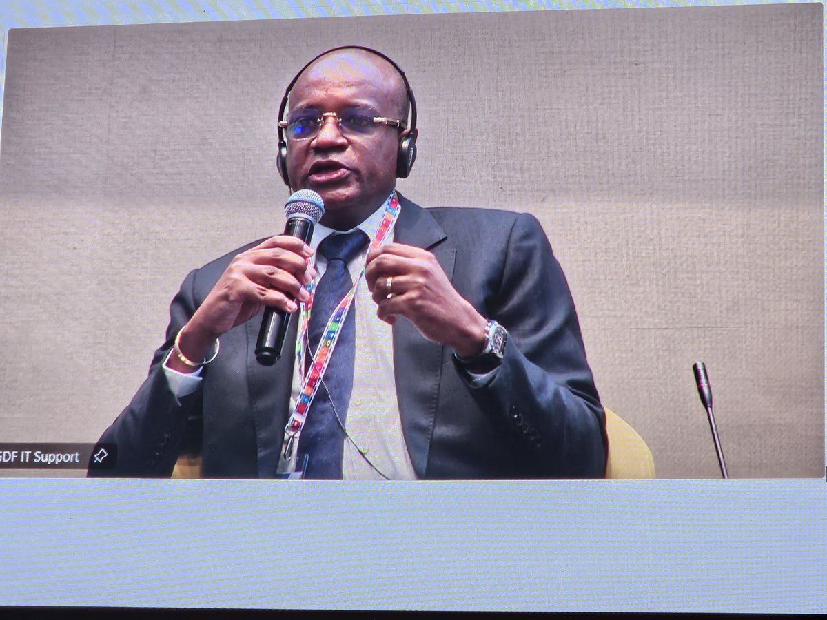 adamafooly's tweet photo. Le Role du Parlement dans le financement du developpement: plaisir de l'echange fructueux avec @ahunnaeziakonwa et le delegue de l'assemblée Nationale du Congo 🇨🇬 qui nous a inspiré  👏🏿.
Le Programme Accéléré de Developpement Communautaire  un modèle à succès pour #17ODD https://t.co/gKE8mLD43e