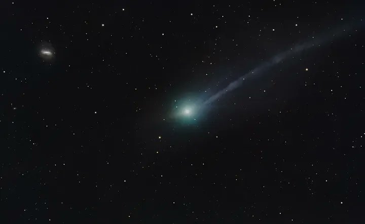 🚨New Images of Jets Around 3I/ATLAS

The astrophotographer Satoru Murata released here a stunning image of the interstellar object 3I/ATLAS combining 24 exposures of 60 seconds each with a 0.2-meter telescope  (Celestron EdgeHD 800) in New Mexico, USA, on November 16, 2025. The