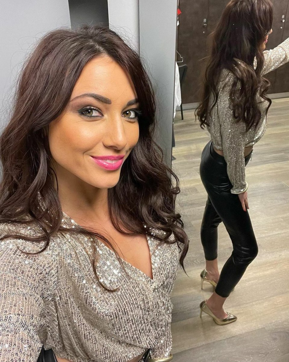 CelebritesNet's tweet image. La splendide Delphine Wespiser #DelphineWespiser  💓