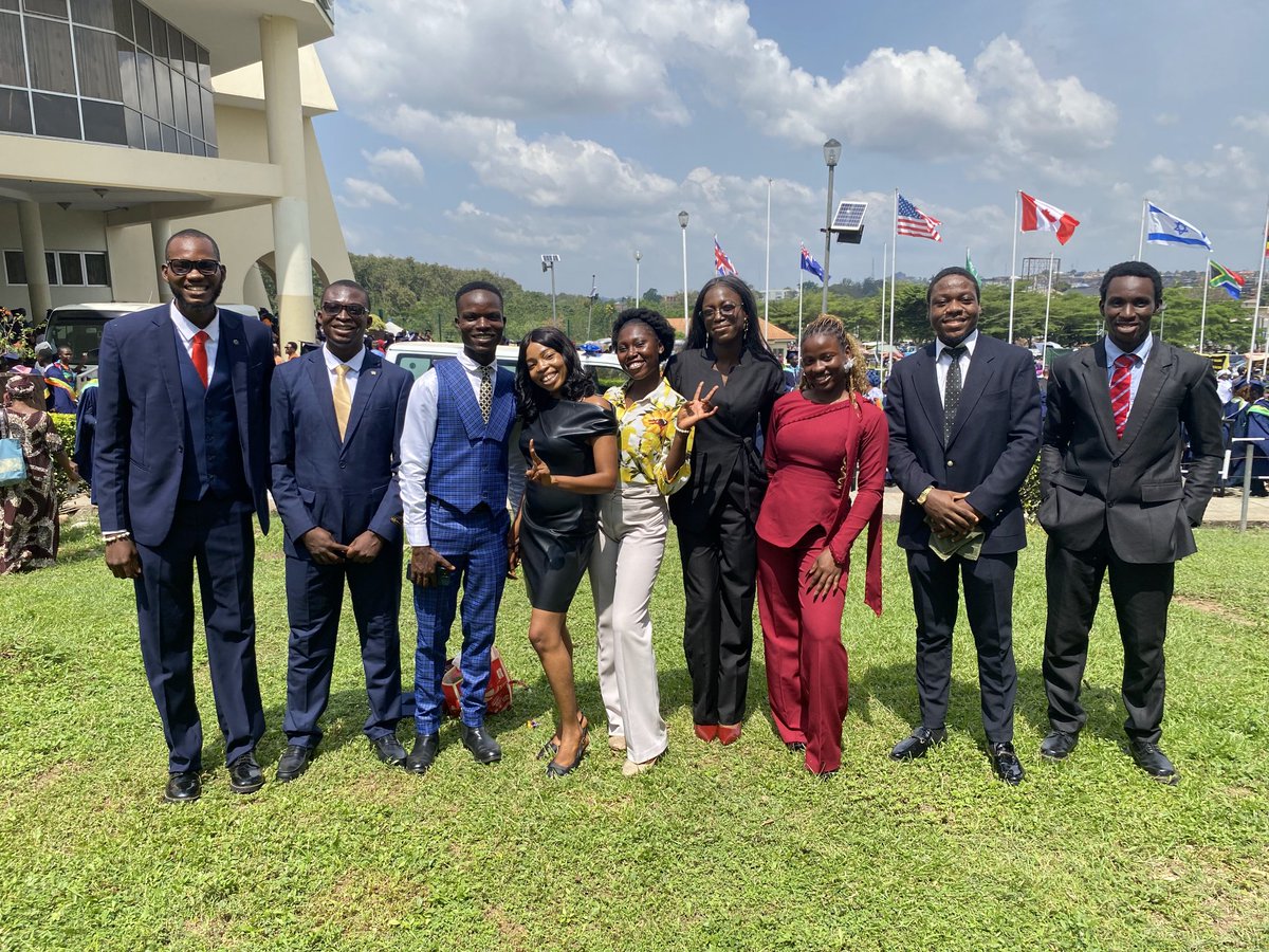 aloeinitiative's tweet image. 5 First Class Graduates. 6 of 7 Departmental Awards.

All achieved while launching a project that will be changing the conversation around food security. We&apos;re proud. We&apos;re celebrating. And now we are officially focused on ALOE.
 Let&apos;s gooo!!!
#classof2025 #unibadan