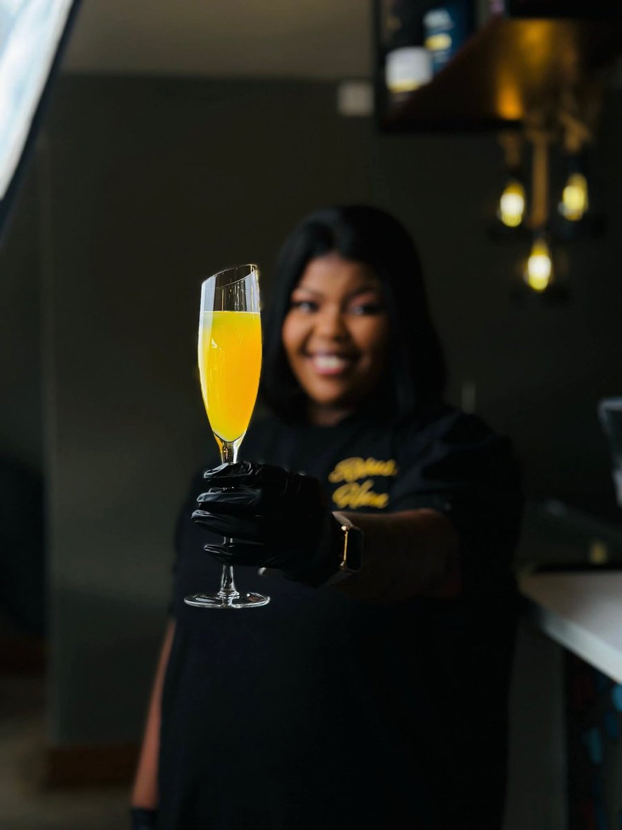 RobustHun's tweet image. Avoid the chaos of wondering if your guests have a beverage in hand and let me handle your bar management needs.

I offer cocktail tasting and sampling so we agree on a curated menu that your guests can have a variety to choose from.

Call or whatsapp 74 774 683 and let me be…