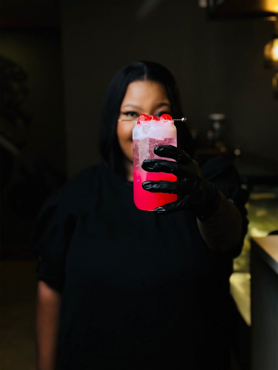 RobustHun's tweet image. Avoid the chaos of wondering if your guests have a beverage in hand and let me handle your bar management needs.

I offer cocktail tasting and sampling so we agree on a curated menu that your guests can have a variety to choose from.

Call or whatsapp 74 774 683 and let me be…