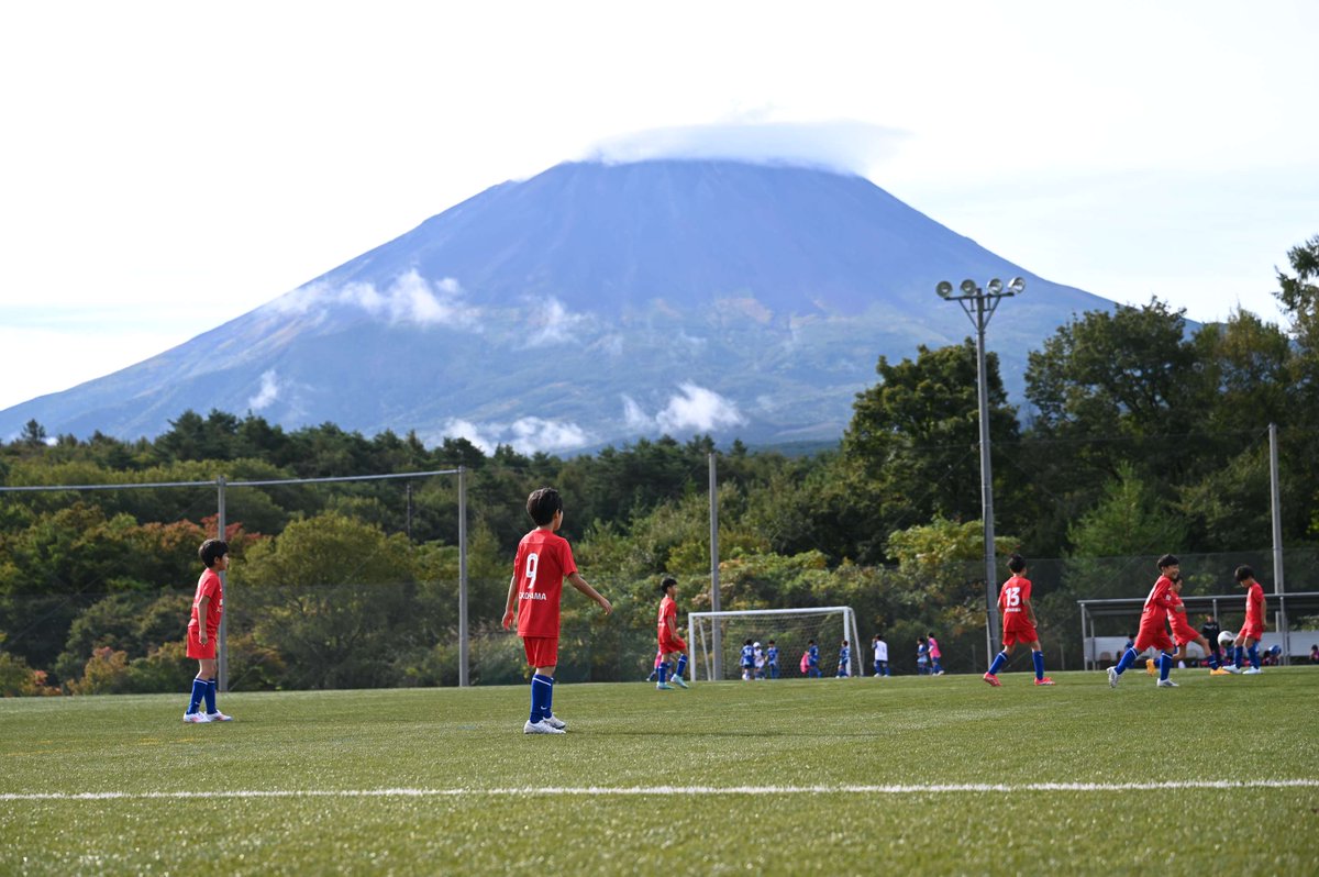 BarcaAcademy's tweet photo. Gran èxit a la Yokohama Cup
https://t.co/vojtTJfjNt 

Más de 200 niños y niñas participan en la tercera edición organizada por la Barça Academy Yokohama
https://t.co/Iu7FYgVWxy 

Yokohama Cup a great success
https://t.co/f1JyxRuDgo 
🔵🔴#ForçaBarça https://t.co/BHmV2TtrDx