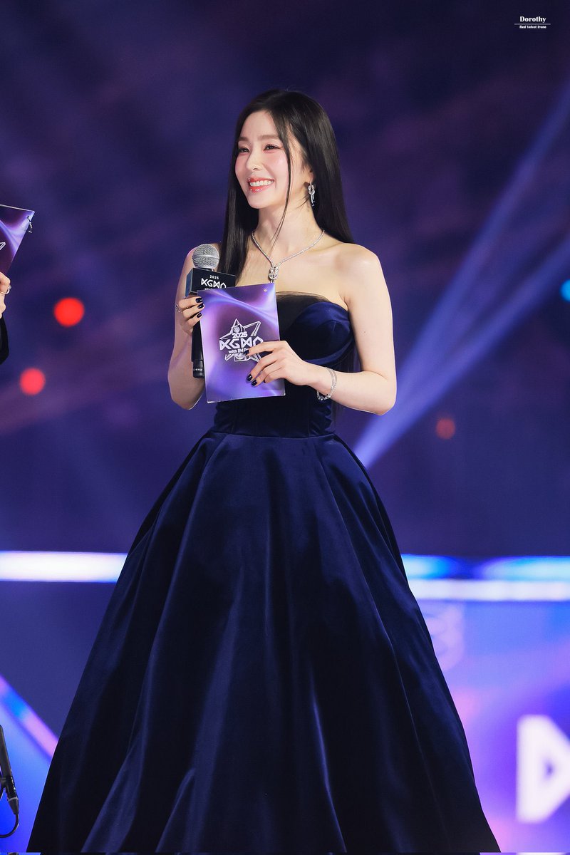 웃을 때 너무 예뻐요ㅜ