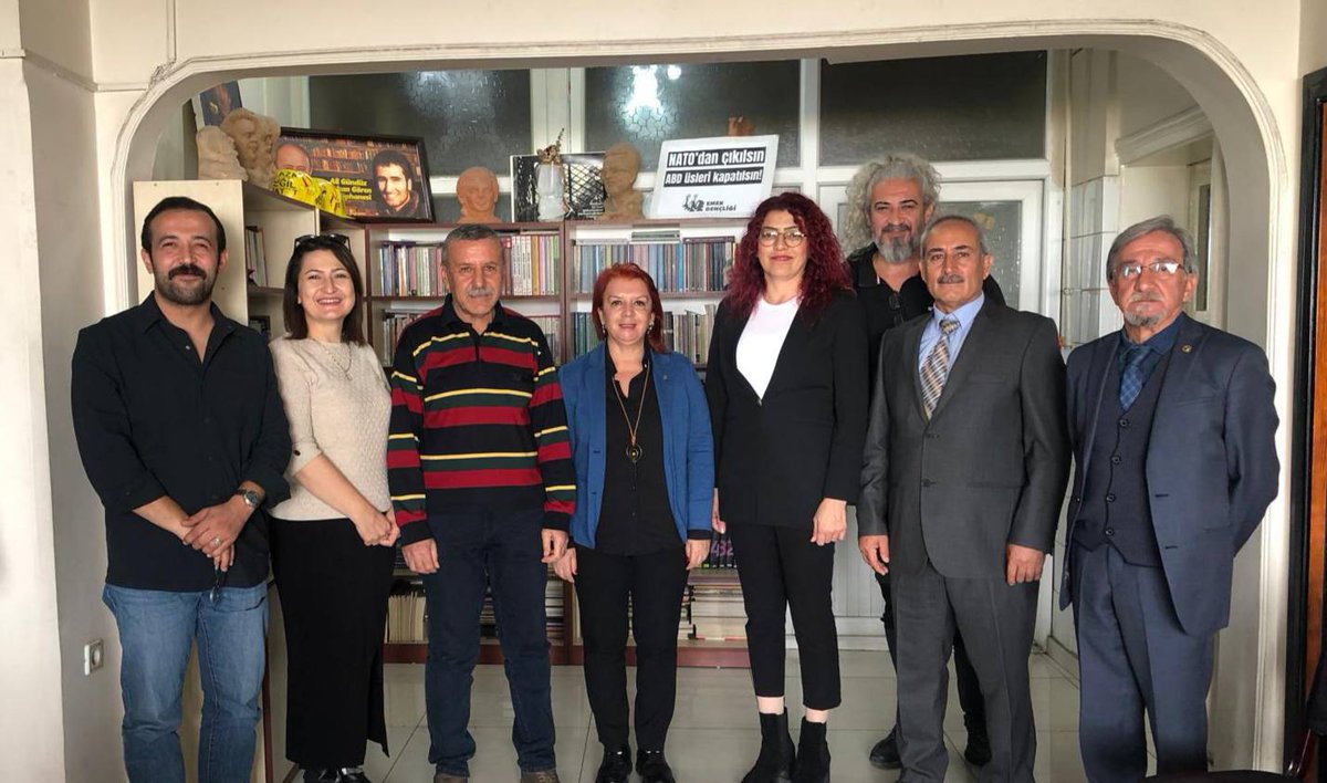 KESK Merkez Yöneticisi Sema Pınar ve beraberindeki heyet partimizi ziyaret etti.

22 Kasım Adana'da gerçekleşecek bütçe mitingi öncesi fikir alışverişinde bulunuldu.

#HalkiçinBütçe