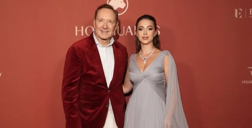 ЗМІ: Продюсерка, яка фінансувала фільм про Зеленського, може бути причетною до міжнародної шахрайської криптосхеми inforesist.org/ua/zmi-prodyus…