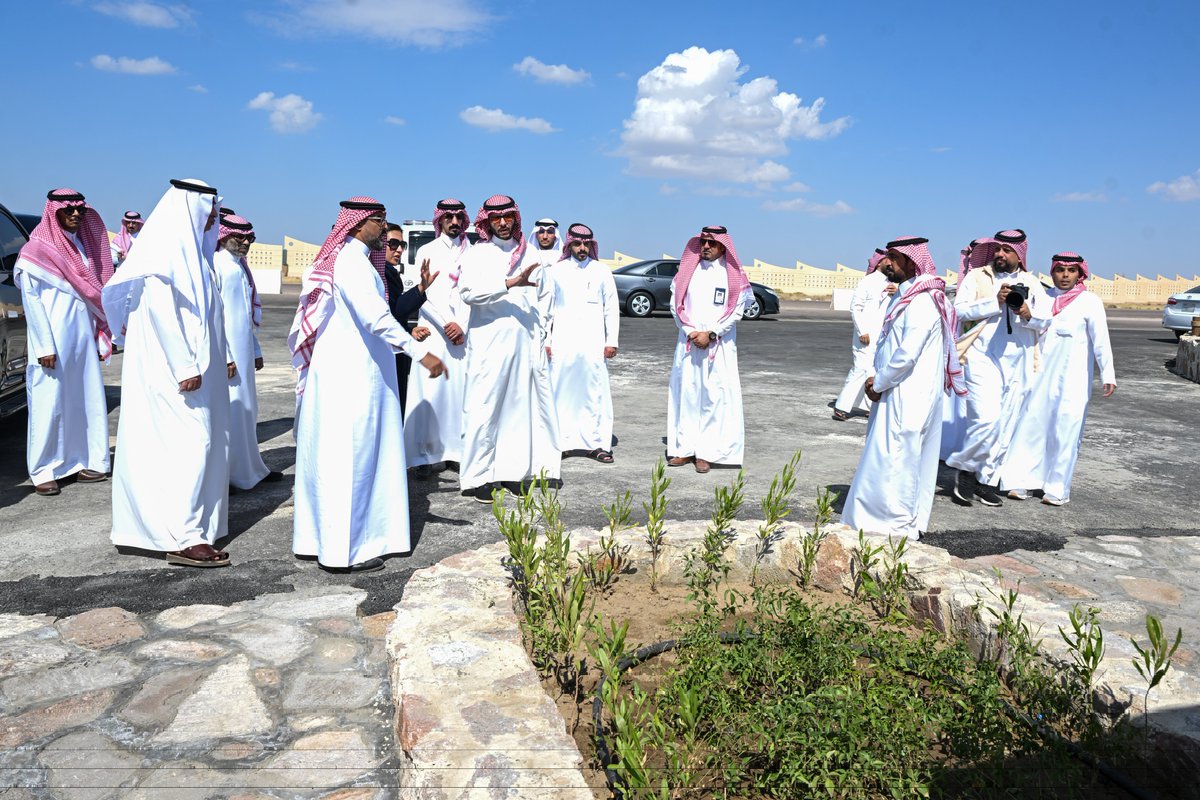 سمو #محافظ_الطائف الأمير #سعود_بن_نهار يفتتح منتزة الطائف الوطني بسيسد وذلك بعد إنتهاء أعمال التطوير ، ويدشين مبادرة زراعة 50الف شتلة .
.. تبلغ مساحة المنتزة 11مليون متر مربع يغطيها 150الف شتلة 
ومسار طبيعي بطول 3كيلو متر وبوابة مستوحاه من النمو الطبيعي للغطاء النباتي.