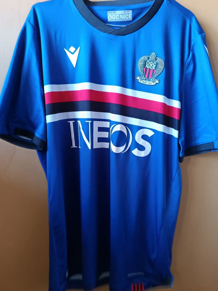 keeperswardrobe's tweet photo. Shirt of the Week #6 🔵🔴⚫️
Five years in Nice — this shirt carries every bit of that noise, heat and pride.
Nissa la Bella.
#ShirtOfTheWeek #OGCNice #IssaNissa https://t.co/SQQIC9N7XC