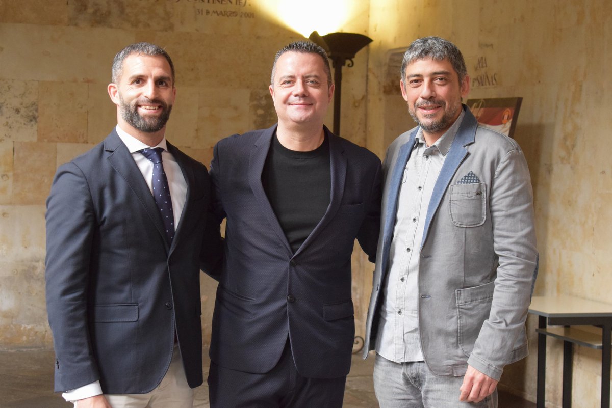 Nuestros compañeros Emiliano Díez Villoría (Psicología Básica) y Víctor Benito Arias González (Personalidad, Evaluación y Tratamiento Psicológico) han tomado posesión como Catedráticos en el Acto celebrado en el Paraninfo de la <a href="/usal/">Universidad de Salamanca</a> 

¡¡Enhorabuena compañeros!!