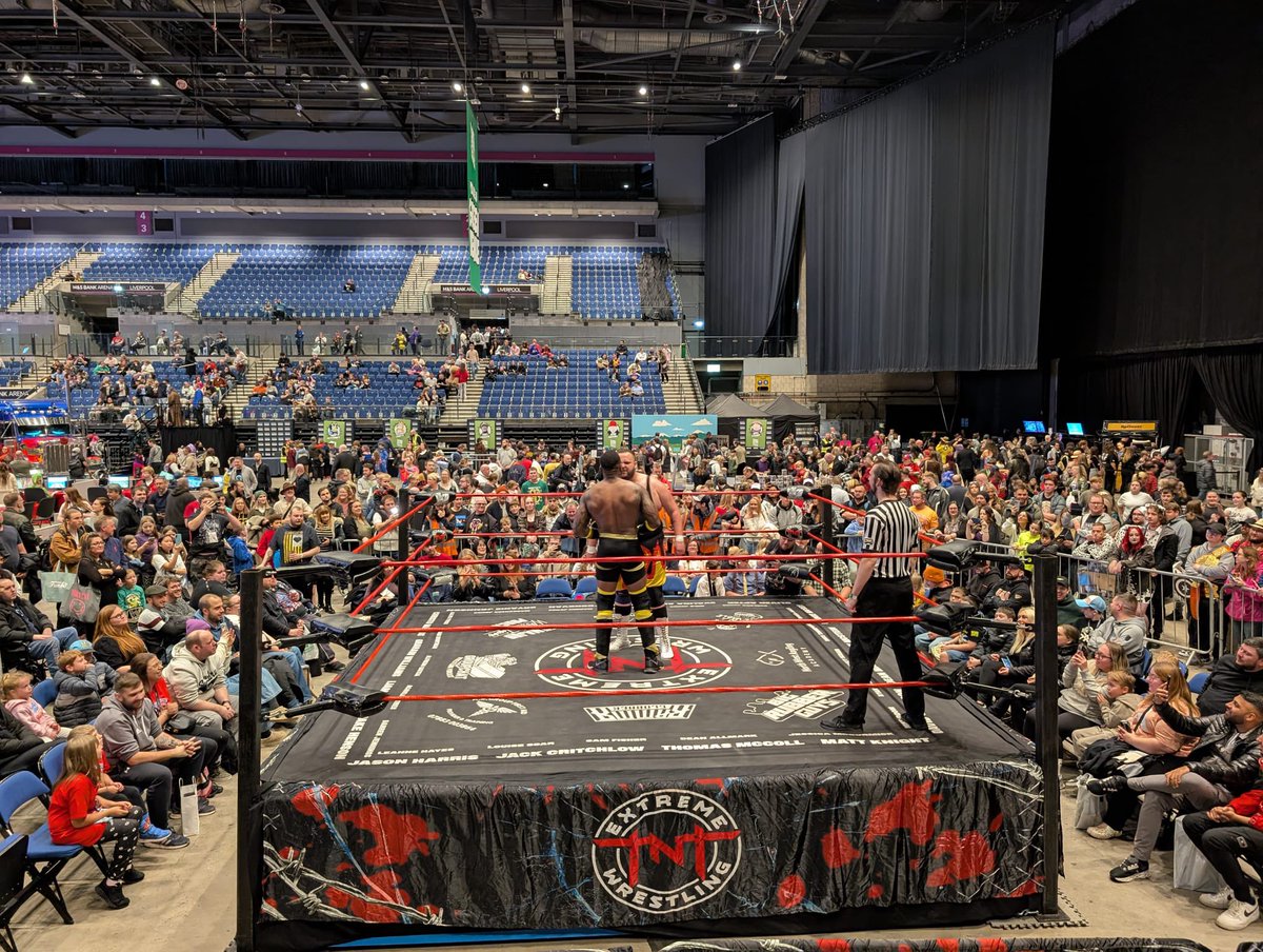 We want to issue a massive thank you to our fans who supported us at Liverpool Comic Con this weekend!

Keep your eyes peeled on when we'll be making a return to the con!