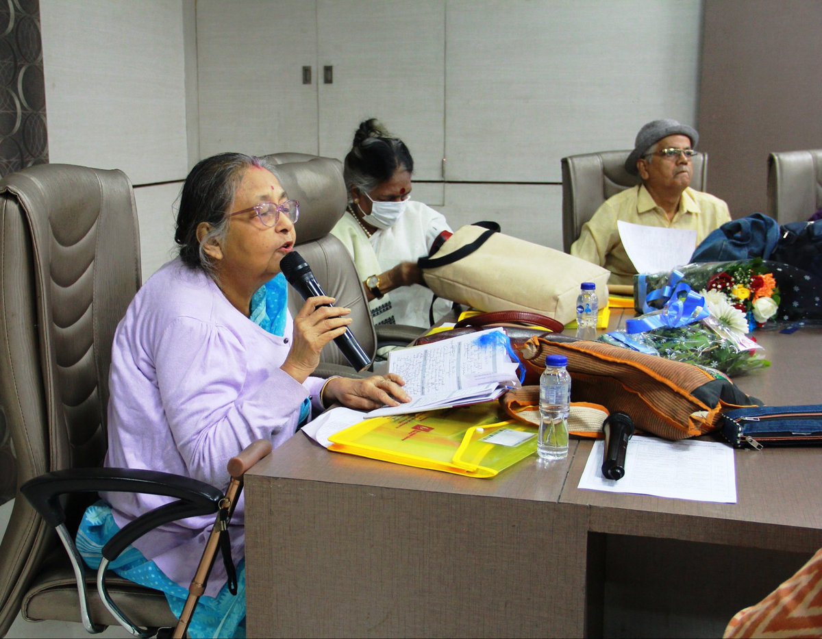 asiatic_society's tweet photo. Glimpses of Day 1 of Six day Workshop on Manuscriptology with special reference to Sharada and Newari Scrips on today, 17.11.2025.
#visit #culture #asiatic #workshop https://t.co/wabTNEmXbD