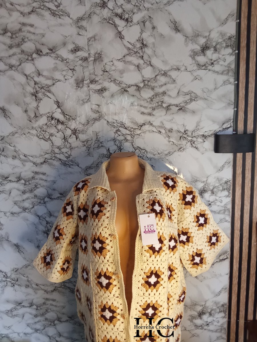 Since algorithm refuse to take my tweet to my followers, I'll be tagging over 80 of my followers to this tweet
The Designer.               Vs.                           The design