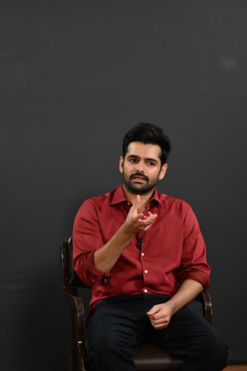 telugurajyam's tweet photo. Energetic Star #ramsayz lights up the Telugu media interaction with his natural presence and candid answers ❤️‍🔥

Stay tuned for the full video..!

#AndhraKingTaluka #AKTonNOV27 #RAPO https://t.co/dgco7IsheF
