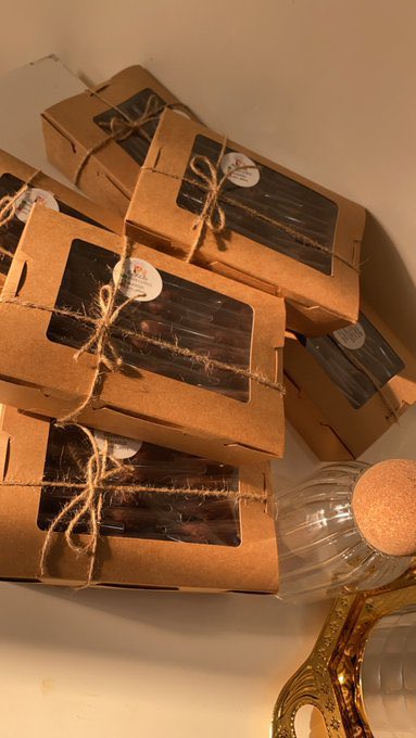 k_5_t's tweet image. اهل الرياض يوم الربوع باذن الله بيكون في طلبيه كوكيز 🍪 اللي يبغا يتواصل معايا والكميه محدوده 

#كوكيز_توتا 🍪