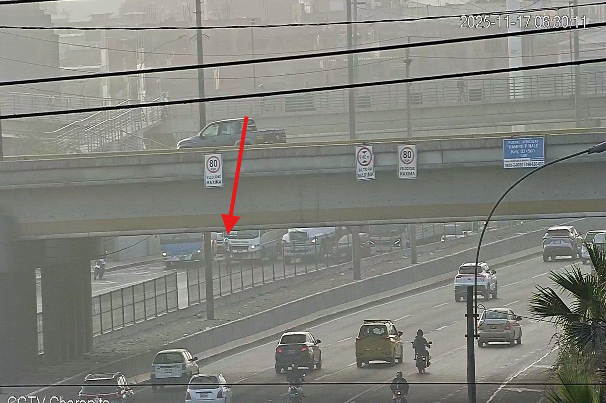 Lima Expresa informa:
La PNP realiza cierres intermitentes en la #ViaDeEvitamiento con sentido al norte, a la altura del puente vehicular Prialé. 
Al momento se apertura la vía y la congestión vehicular llega hasta Santa Anita con sentido al norte.
