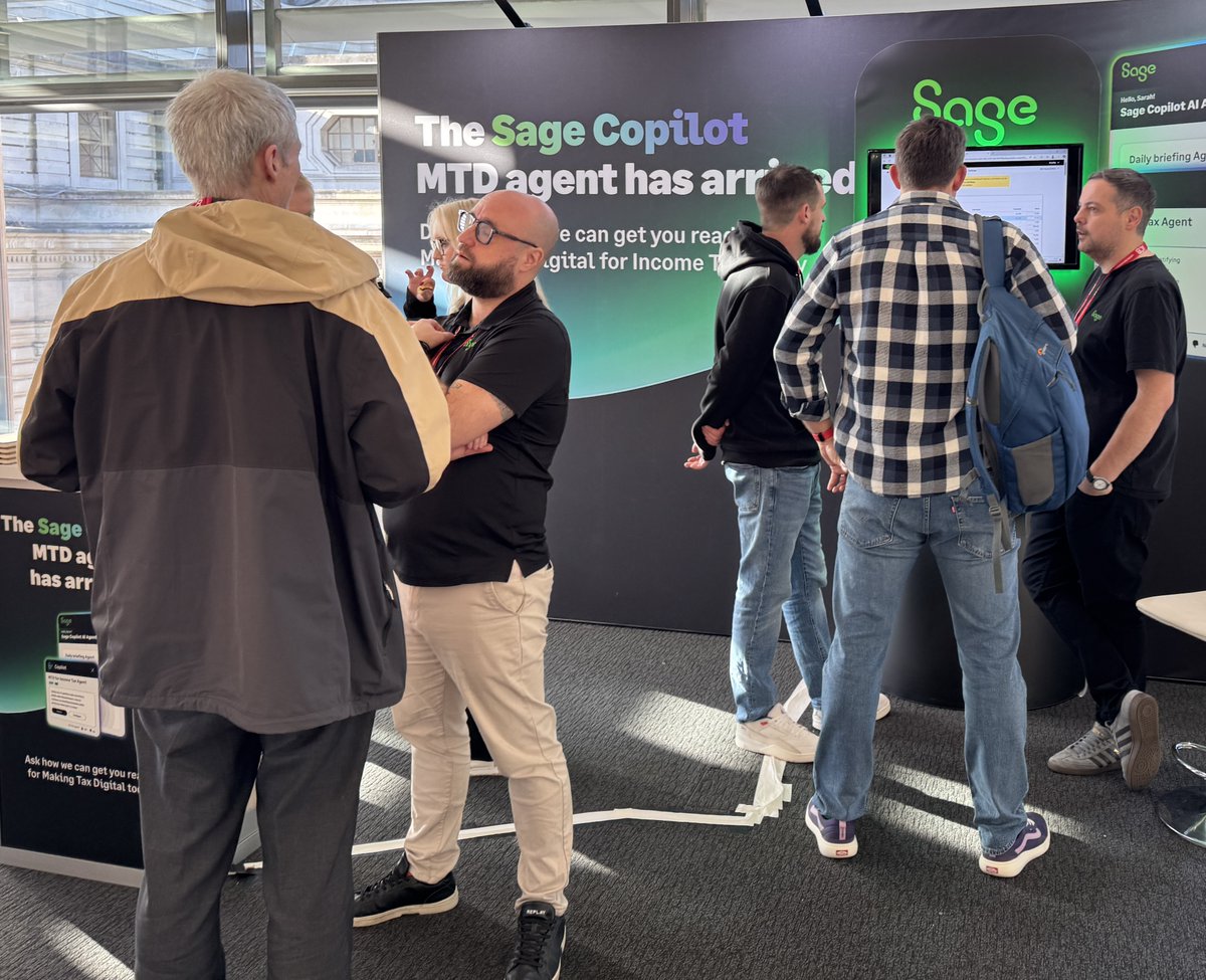 sageuk's tweet image. It&apos;s Global Bookkeeping Week and we&apos;re celebrating in style at the ICB Summit in London. If you&apos;re attending today come over and say hello to team Sage 👋

#GlobalBookkeepingWeek #BookkeepersSummit #LUCAAwards