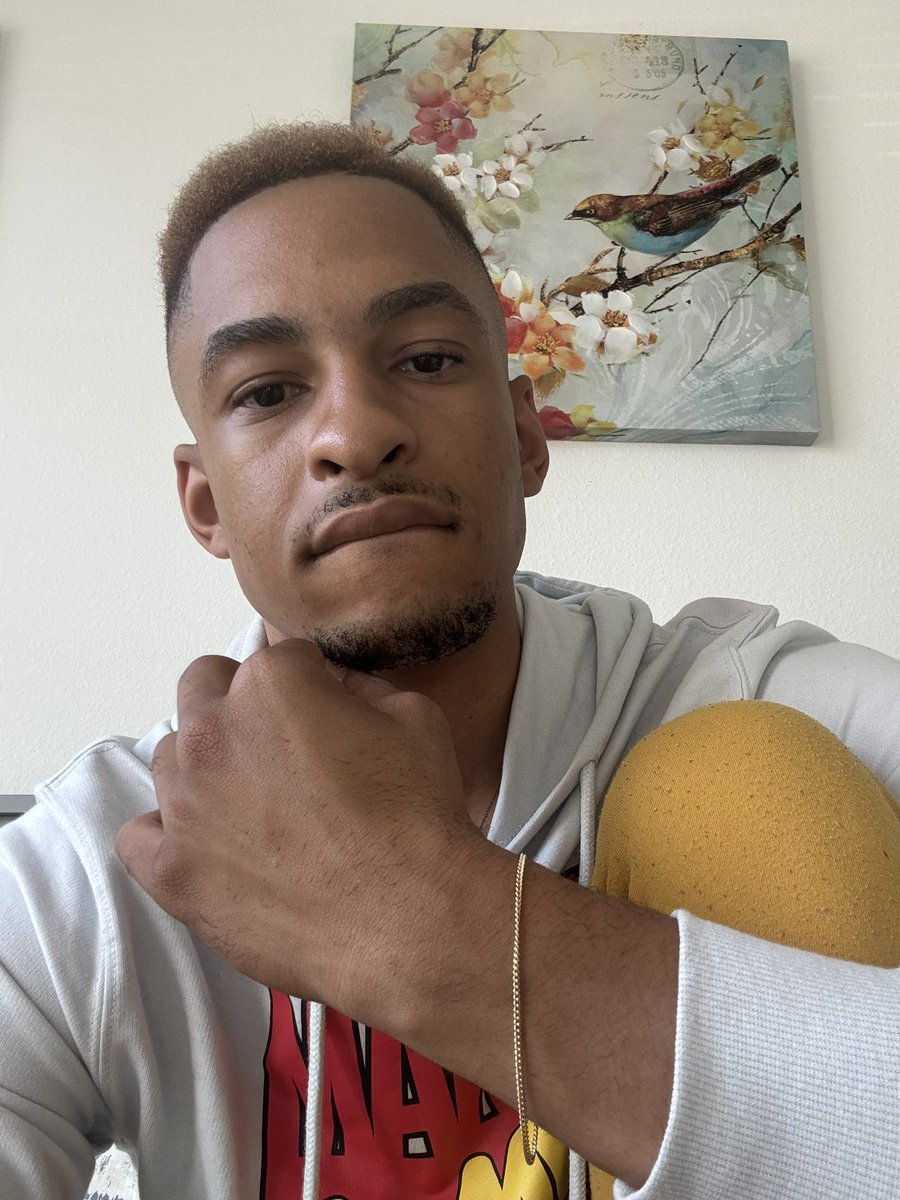 Antisocial Alien tweet media