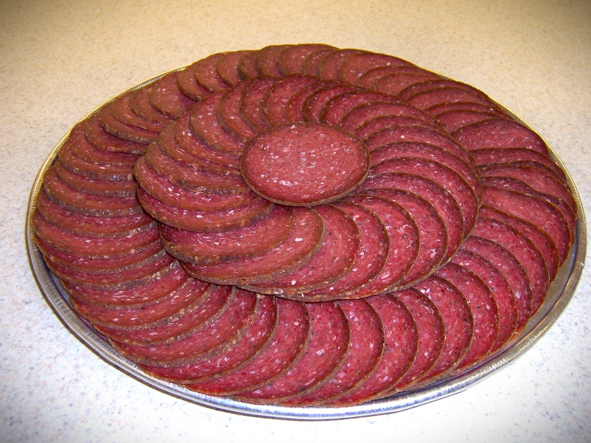 Fresh-cut meats and cheeses are always at the heart of every gathering! Choose from our wide variety of deli meats and cheeses to create the perfect charcuterie board, or opt for some of our made-to-order party platters. Experience the difference of fresh cuts!