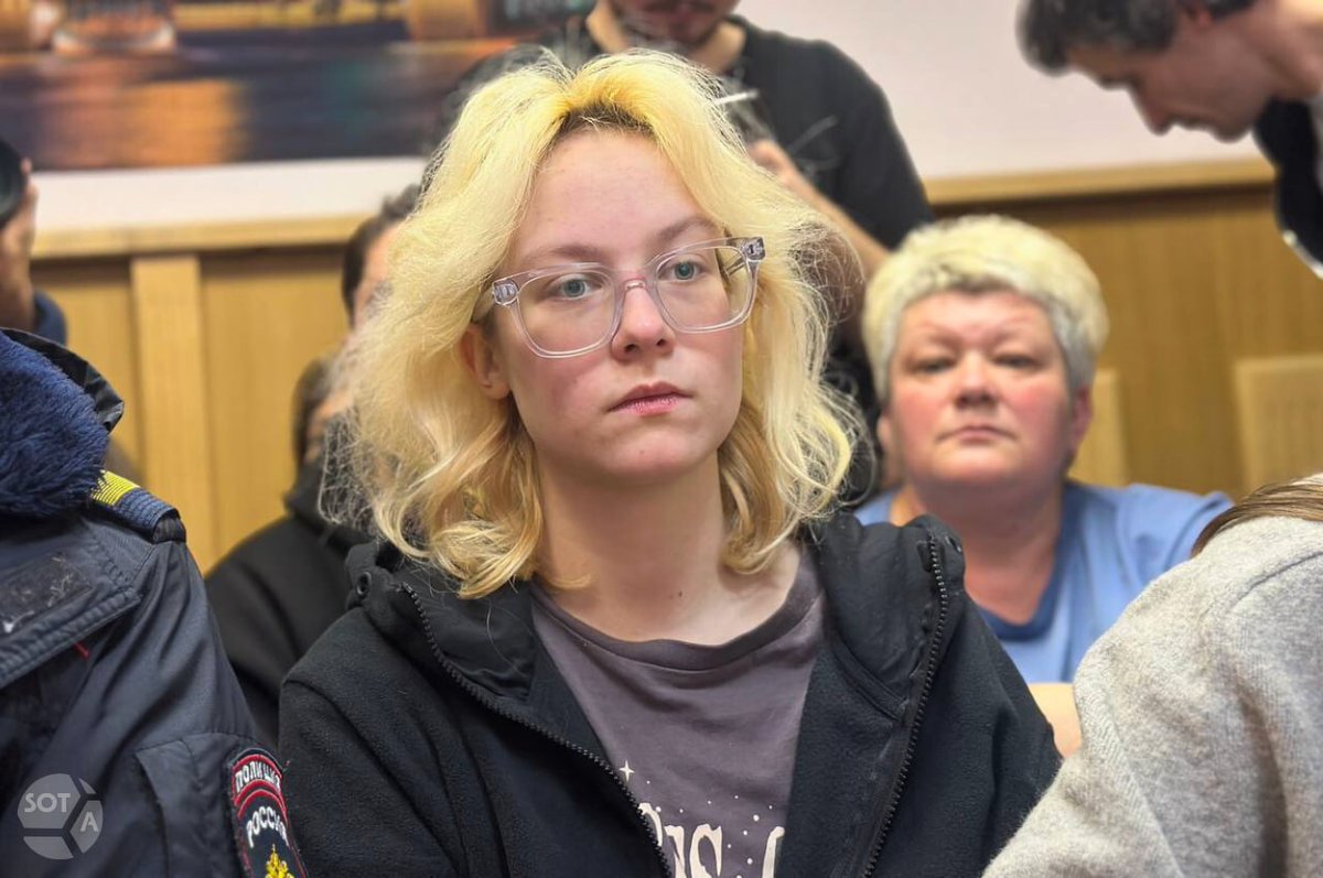 Суд вернул полиции протокол против певицы Наоко за исполнение «Кооператива "Лебединое озеро"» Noize MC

Суд в Петербурге из-за ошибок вернул составителям протокол о «дискредитации» армии в отношении вокалистки «стоптайм» Дианы «Наоко» Логиновой, составленный за исполнение песни