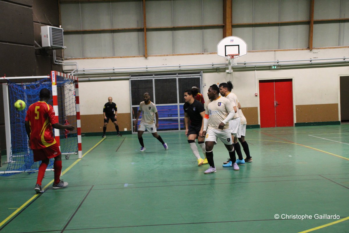 Championnat Régional 2 Futsal entre Le Mans Métropole Futsal et Trélazé Fala. <a href="/LigueFootLFPL/">Ligue de F⭐ ⭐tball des Pays de la Loire</a>
#Futsal