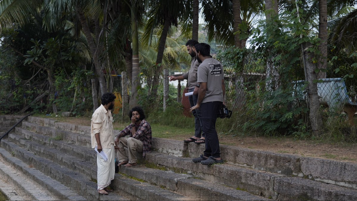 urslvlyNR's tweet image. Few Behind The Scenes of sadasiV &amp;amp; Vrishank in #Virgo

Post works going good, very soon we will announce the first look of Virgo and many more content, stay tuned and do support

@maniprince76 @RRcreationsSF @4kords @VeeruUday @UrsVajrang @JaiKumarSlices @OrangeMB_CK @prabhaa__