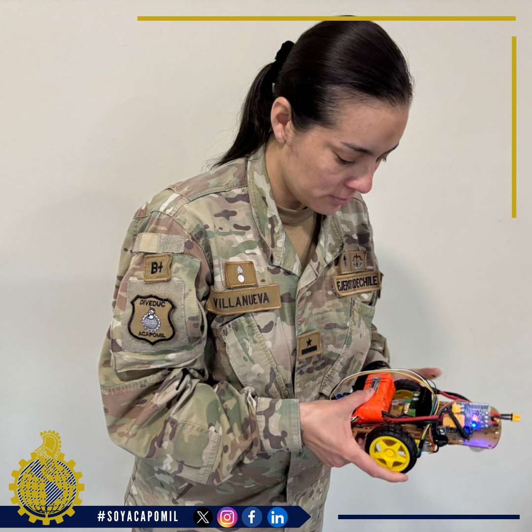 Acapomil_'s tweet image. 🤖 Alumnos de Sistemas de Armas del IV CRIM diseñaron un robot seguidor de línea en la asignatura de Mecatrónica, aplicando conocimientos de electrónica, programación y mecánica.
#ACAPOMIL #Mecatrónica #InnovaciónMilitar #EjércitoDeChile #SoyAcapomil #RumboAlCentenario