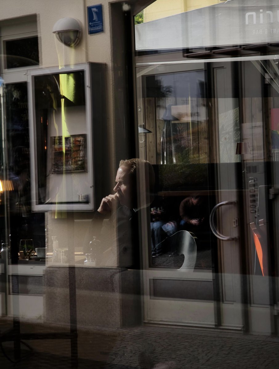 xiaomi_Gcc's tweet photo. Between the light of Munich and the motion of Melbourne, @sixtysix finds poetry in distance with the Xiaomi 15T Pro 5x telephoto lens.📸
#XiaomiMasterClass
Find it online on Mi website:
https://t.co/PLUlbv7dWJ
تحت أضواء ميونخ ونبض ملبورن،
يحول @sixtysix اللقطات إلى تحفة فنية باستخدام عدسة 5× لهاتف Xiaomi 15 Pro.📸 #XiaomiMasterClass
متاح على متجر شاومي الالكتروني من خلال:
https://t.co/PLUlbv7dWJ