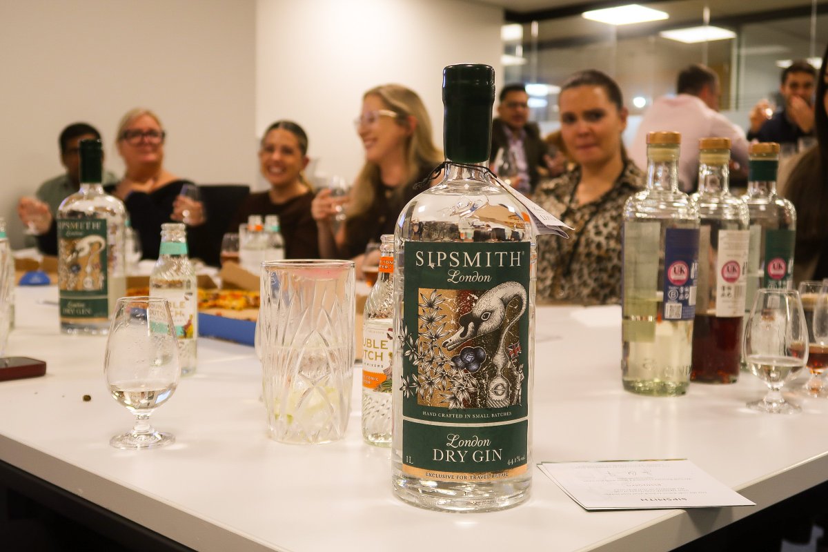 woncomms's tweet image. A superb gin tasting experience at Arnold Hill &amp;amp; Co LLP with @sipsmith London

This brilliant gathering was an excellent team bonding activity that included gin tasting, learning, fun and much laughter.

#ImACeleb #WorldCup2026 #Christmas #ThisMorning #EubankBenn2 #England ❤️😊RT