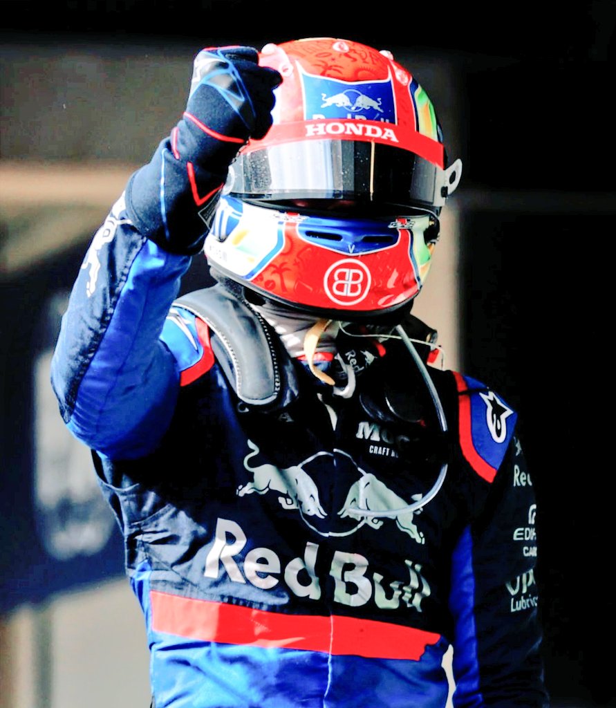 ruben_plaza98's tweet photo. #TalDíaComoHoy se cumplen 6 años de este momento histórico.
Hace 6 años en el GP Brasil 2019, Pierre Gasly logró su primer podio en Fórmula 1, fue además el tercer y último podio del equipo Toro Rosso.
@PierreGASLY
#PG10 #Gasly #ToroRosso #F1 #Historia #Pasado https://t.co/IBjLfC9xDW