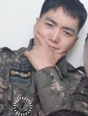 lovesome0608's tweet image. 우리 감자 잘생겼어요💙
병장 단거 보여요오오오🦭