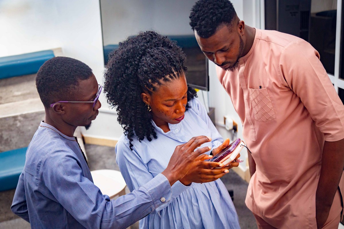 Dataphytefdn's tweet image. Our work thrives on collaboration. Bringing people together across desks, and perspectives. These moments show how we exchange ideas, and co-create solutions that drive our mission forward. 

Follow our work and explore collaboration opportunities: dataphyte.org