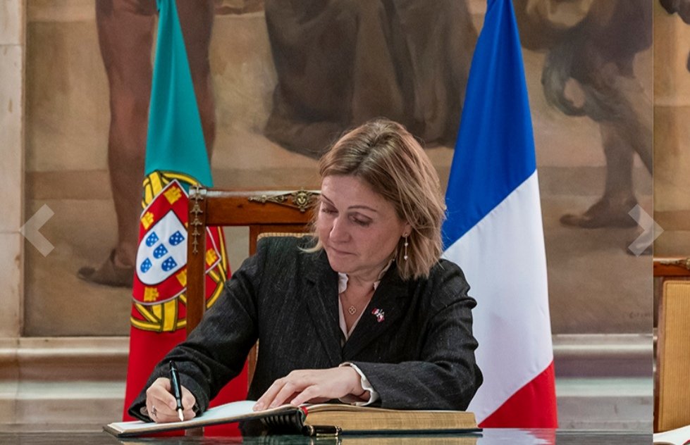 A Assembleia da República teve a honra de receber a Presidente da Assembleia Nacional Francesa, Yaël Braun-Pivet, num momento que reafirma a excelência das relações bilaterais entre Portugal e França, dois parceiros fundamentais na União Europeia.